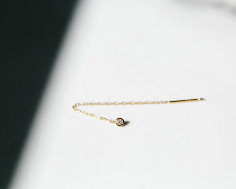 18k gold diamond swing earring  ( single )